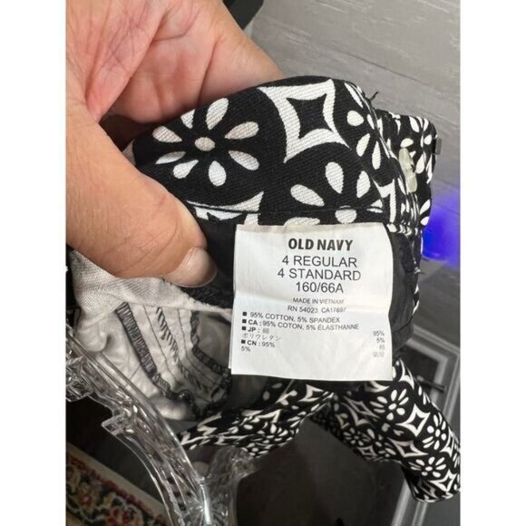 Old Navy Womens The Diva Pixie Straight Ankle Pants Size‎ 4 - Picture 6 of 9